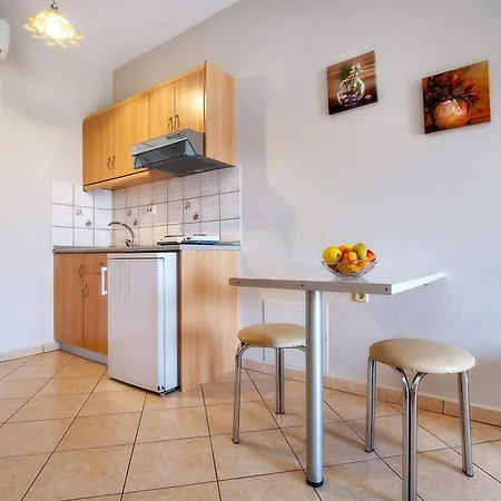 Apartment Studios Astris